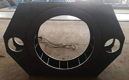 上海d88尊龙z6机器人焊接工作站焊接大型工件